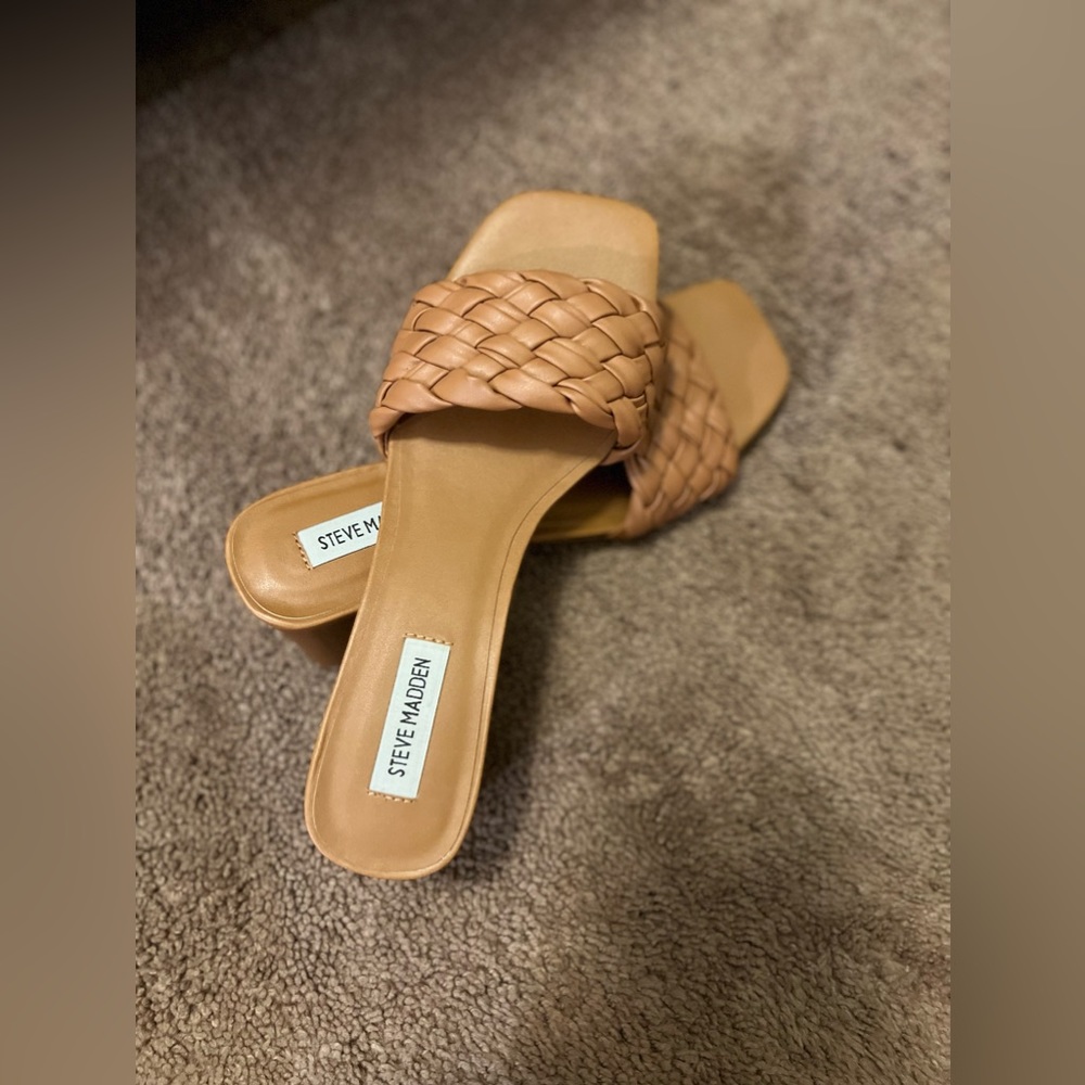 Womens Tan Steve Madden Triangle Heel Size 9